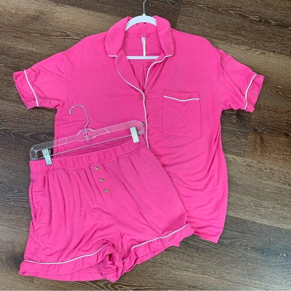 By Anthropologie Womens pink shirt/ shorts pajama set XS